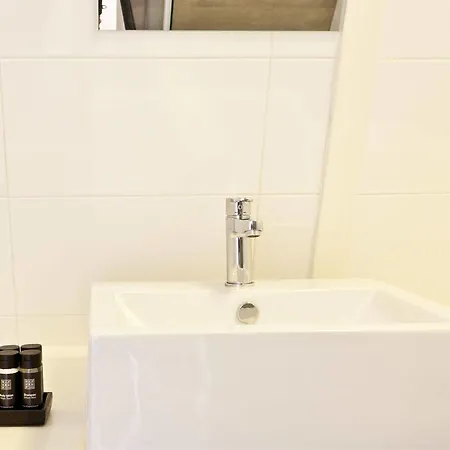 Cityden Jordan Canal Serviced 4*